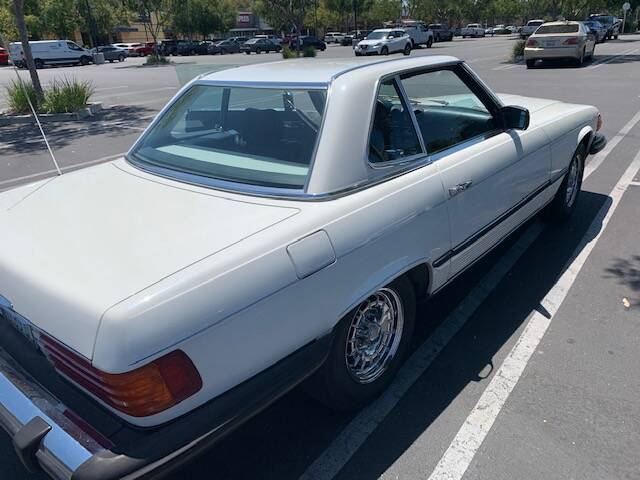 Image 17/50 of Mercedes-Benz 380 SL (1984)