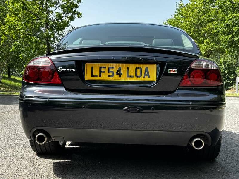 Bild 25/50 von Jaguar S-Type 4.2 V8 R (2004)