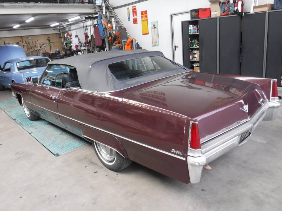Image 19/40 of Cadillac DeVille Convertible (1969)