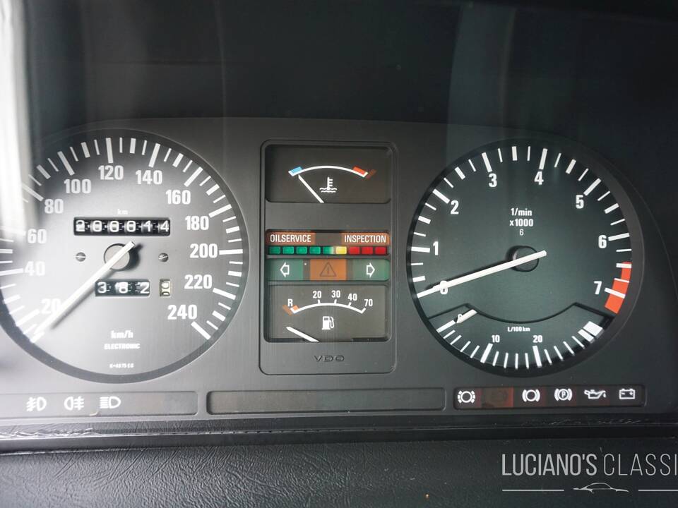 Image 35/59 of BMW 528i (1982)