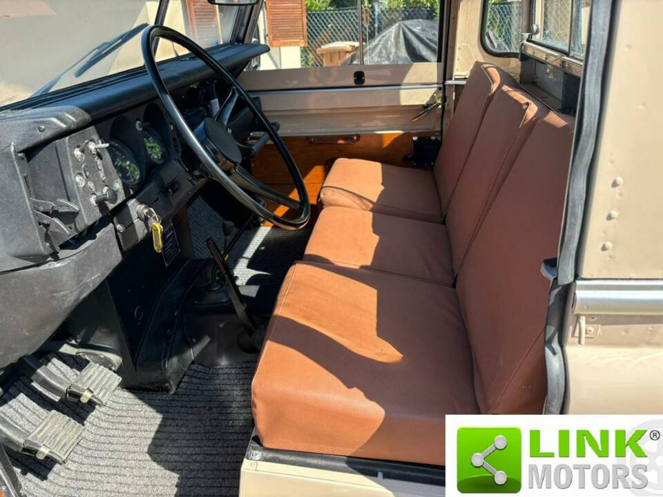 Image 10/10 of Land Rover 88 (1978)