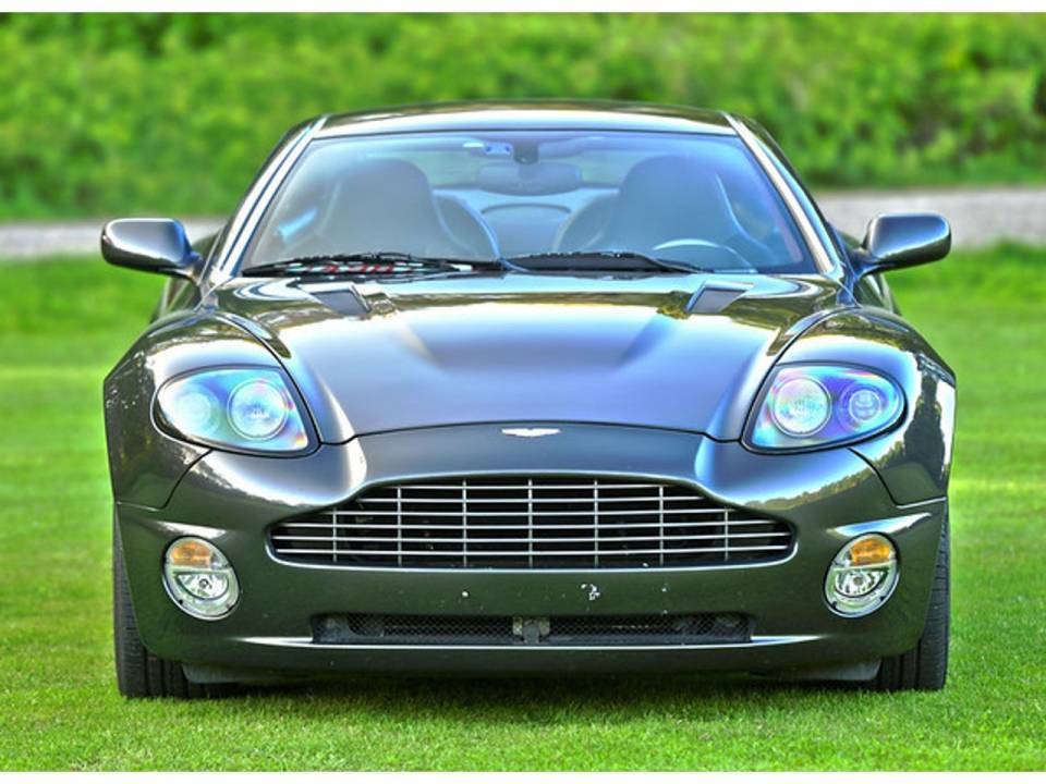 Imagen 11/12 de Aston Martin V12 Vanquish S (2005)