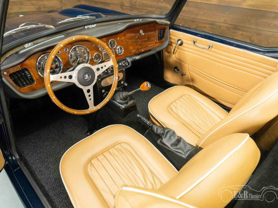 Afbeelding 2/19 van Triumph TR 4A (1967)