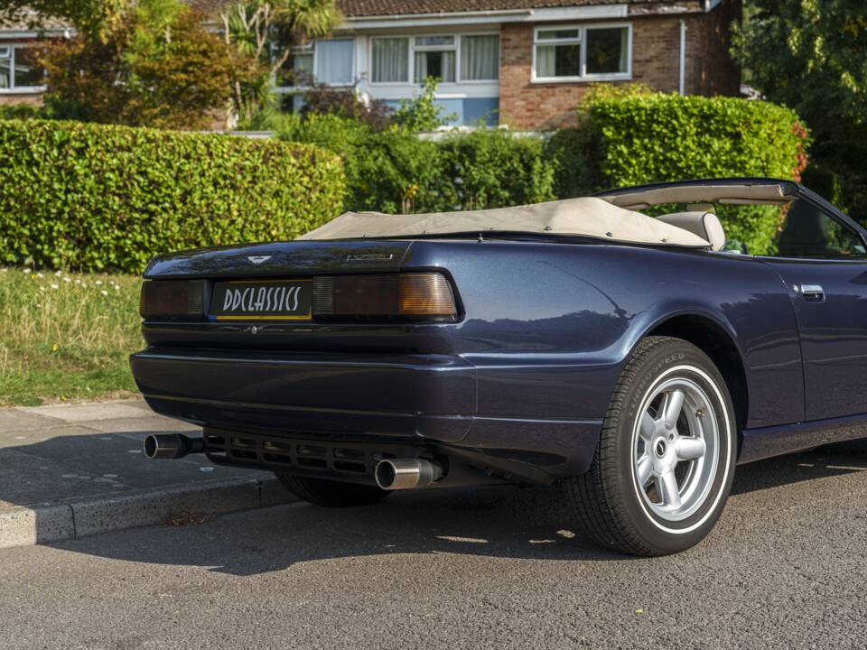 Image 13/26 of Aston Martin Virage Volante (1994)