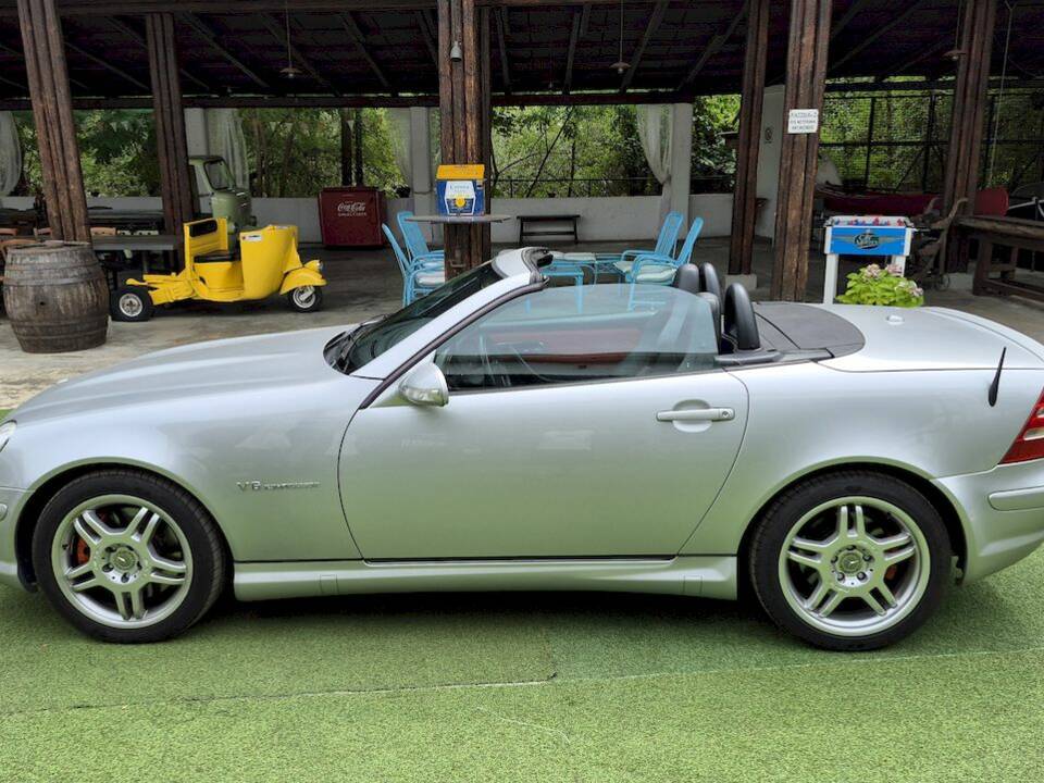 Afbeelding 39/63 van Mercedes-Benz SLK 32 AMG (2001)