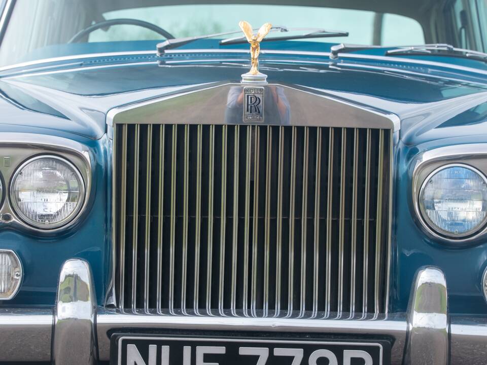 Image 26/50 of Rolls-Royce Silver Shadow I (1976)