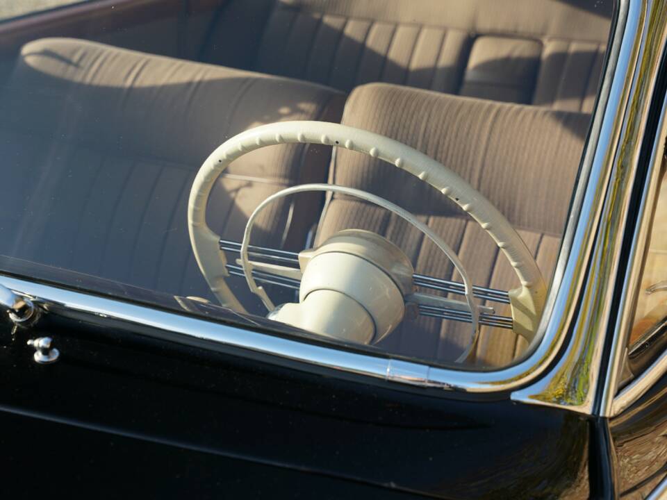 Afbeelding 44/50 van BMW 502 - 3.2 Litre (1958)