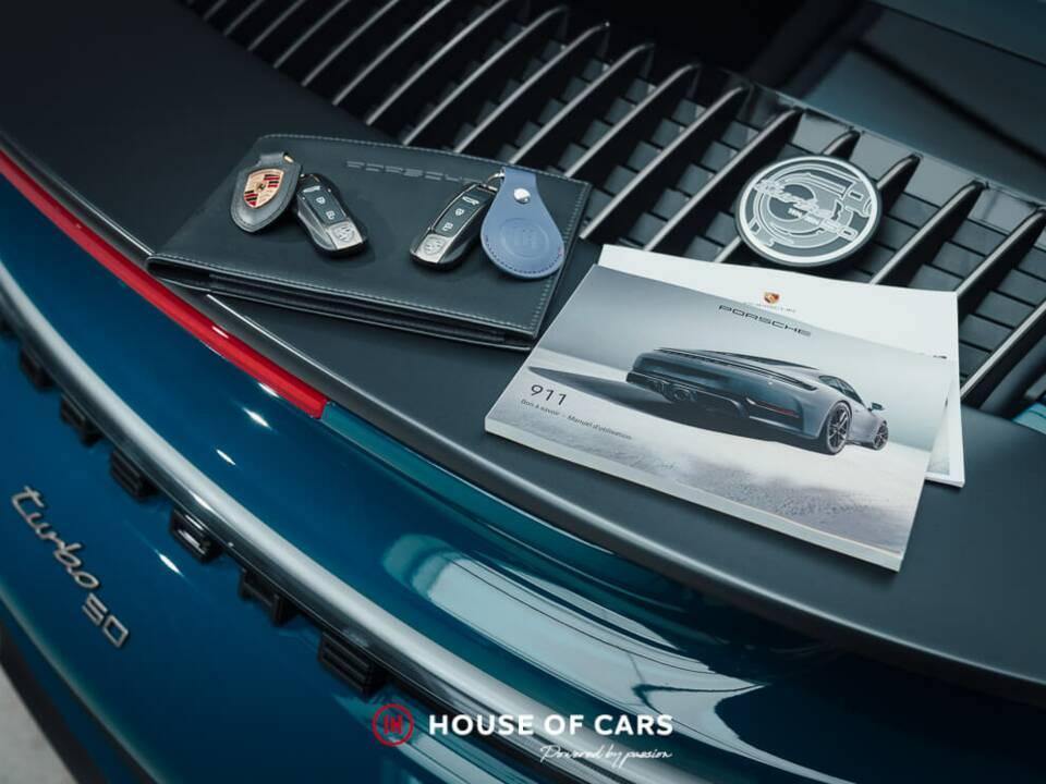 Imagen 25/25 de Porsche 911 Turbo "50 Years" (2024)