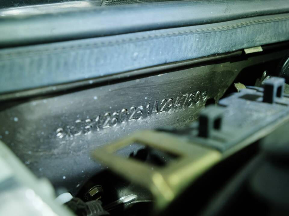 Bild 14/50 von Mercedes-Benz 300 SEL (1986)