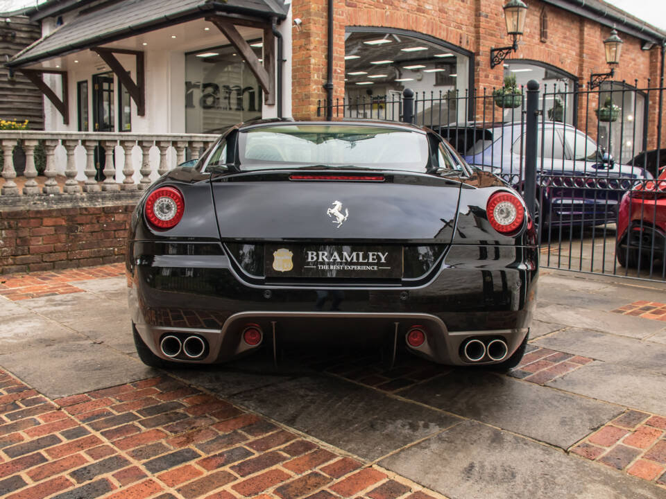 Image 6/22 of Ferrari 599 GTB Fiorano (2007)