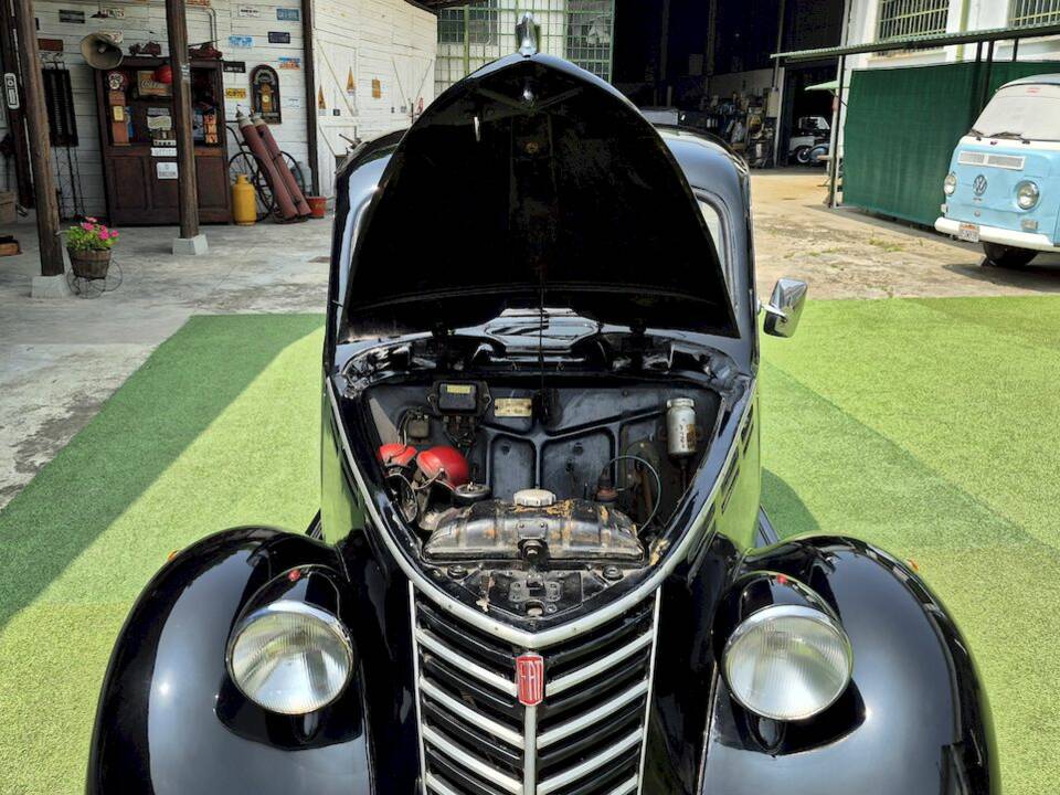 Image 40/47 of FIAT 1100 E (1952)