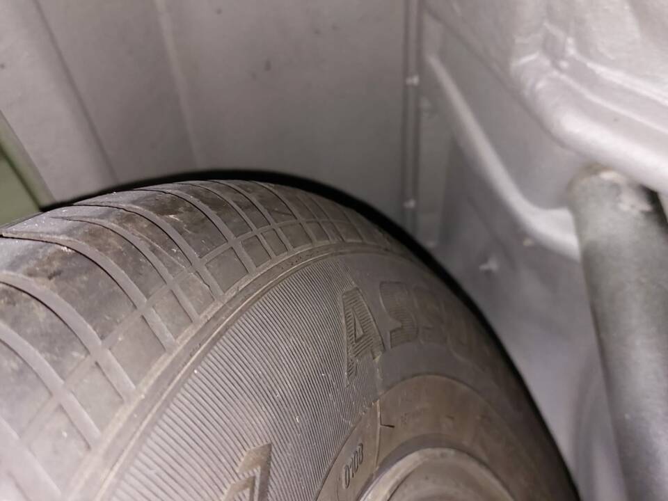 Immagine 13/20 di Mercedes-Benz 350 SLC (1973)