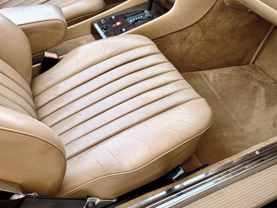 Immagine 17/20 di Mercedes-Benz 560 SL (1986)