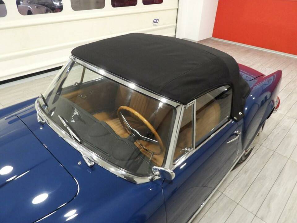 Image 7/10 of Lancia Aurelia B24 Convertible (1958)