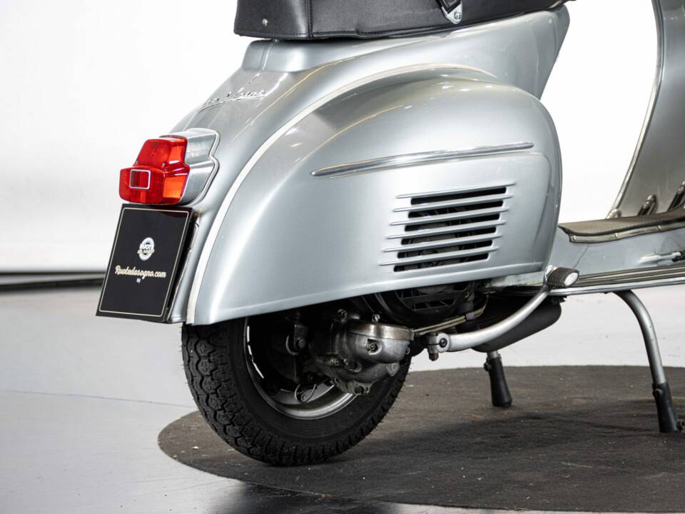 Bild 26/50 von Piaggio Vespa 150 Sprint (1967)