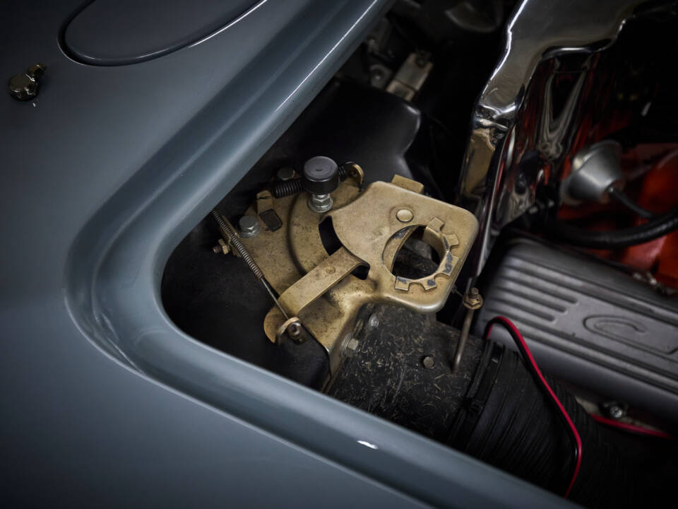 Image 53/78 of Chevrolet Corvette (1962)
