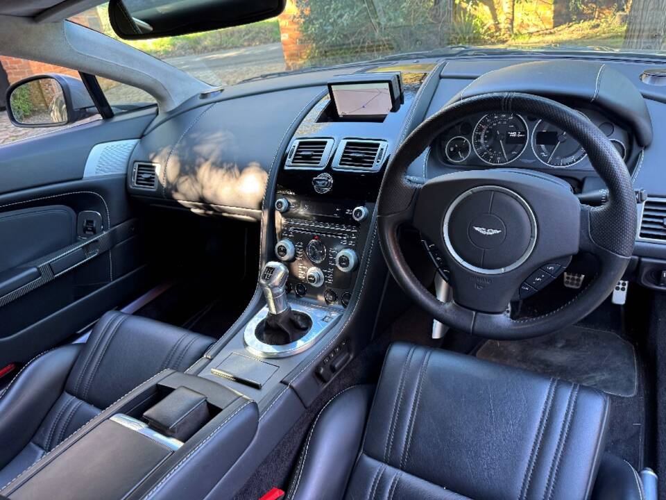 Afbeelding 26/49 van Aston Martin V12 Vantage (2009)