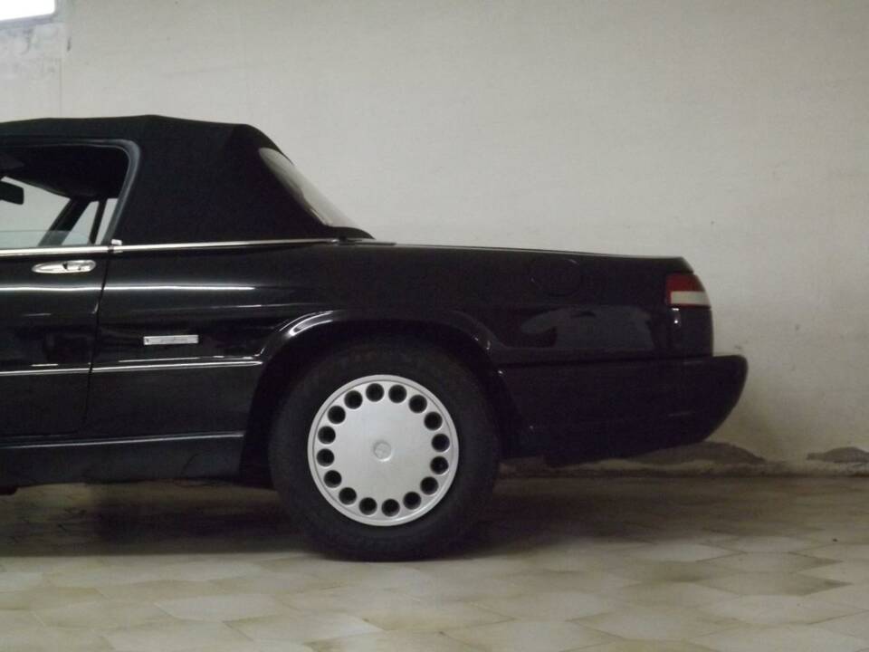 Image 32/50 de Alfa Romeo 1.6 Spider (1991)