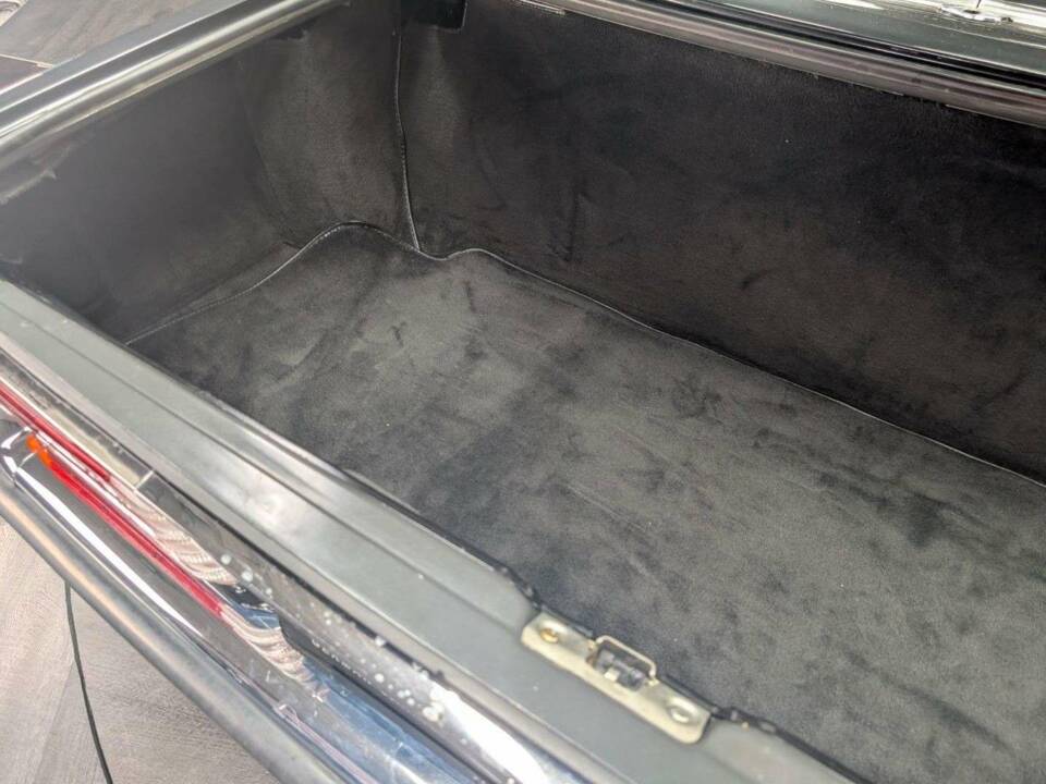 Image 45/50 of Mercedes-Benz 300 SL (1989)