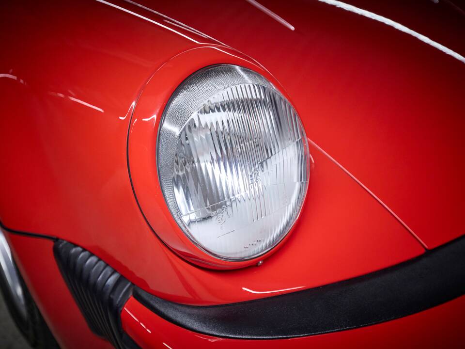 Immagine 47/96 di Porsche 911 Speedster 3.2 (1989)