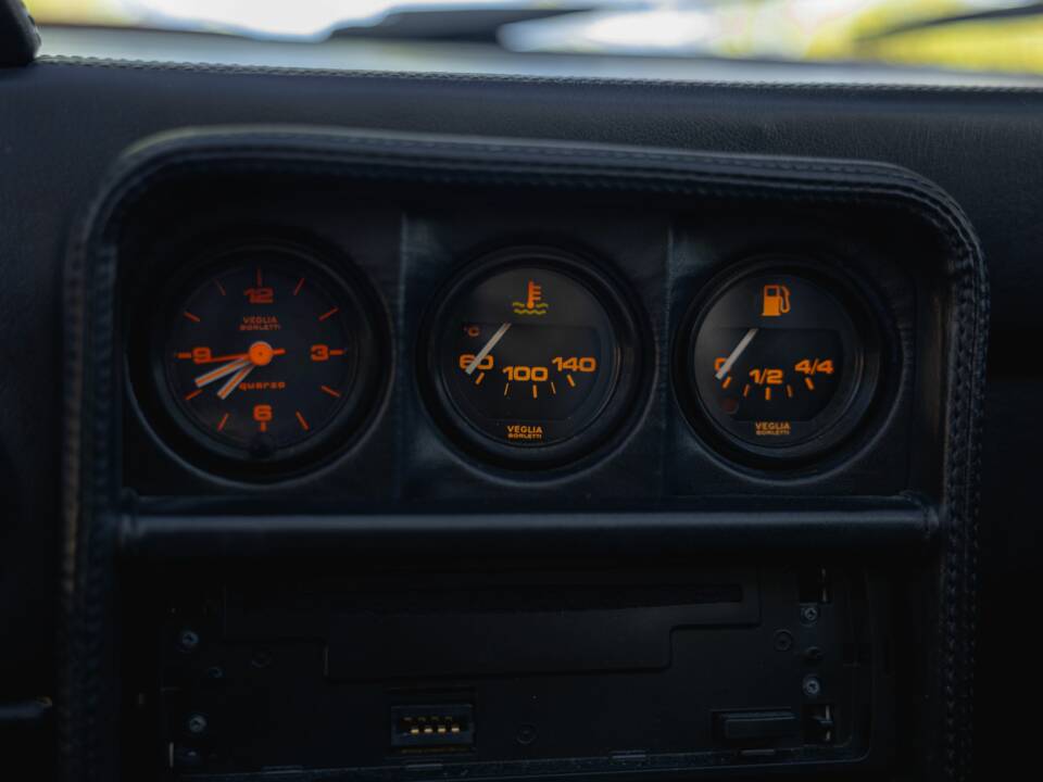 Image 39/60 of Ferrari 328 GTS (1986)
