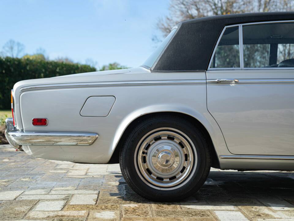 Image 24/50 of Bentley T 1 (1975)