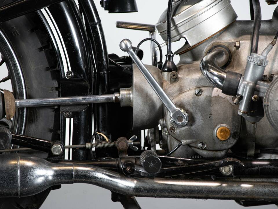 Image 28/50 de BMW R 51 (1954)