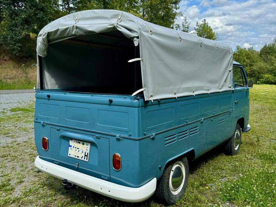 Image 7/15 of Volkswagen T2a pickup (1968)