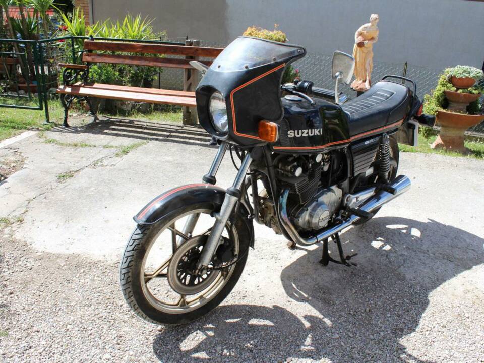 Image 3/14 of Suzuki DUMMY (1982)