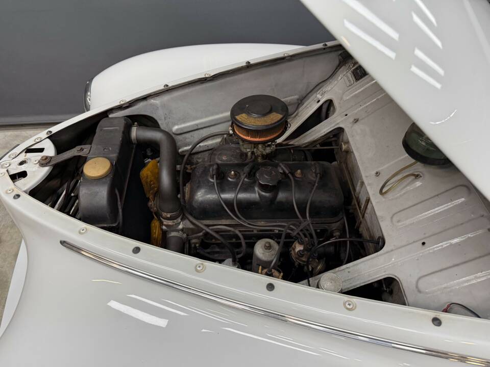 Bild 4/50 von Peugeot 203 C (1960)