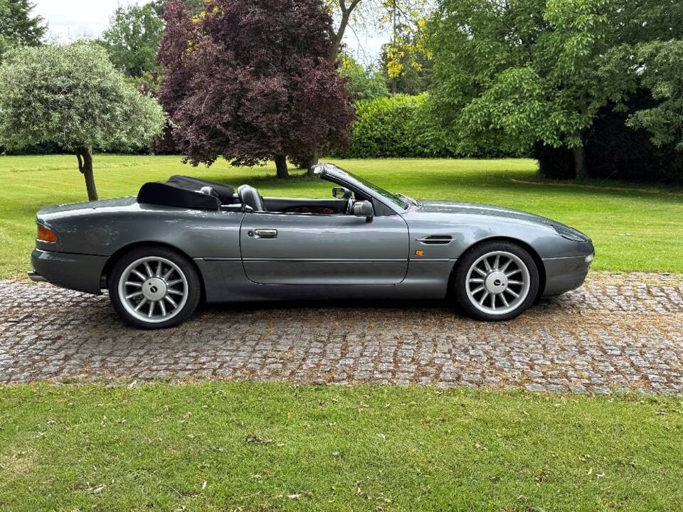 Image 10/28 of Aston Martin DB 7 Volante (1997)