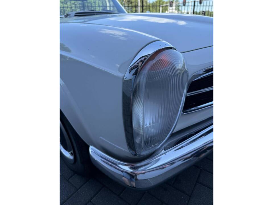 Bild 38/50 von Mercedes-Benz 280 SL (1969)