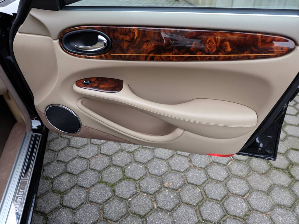 Image 29/60 de Daimler Super V8 (2000)