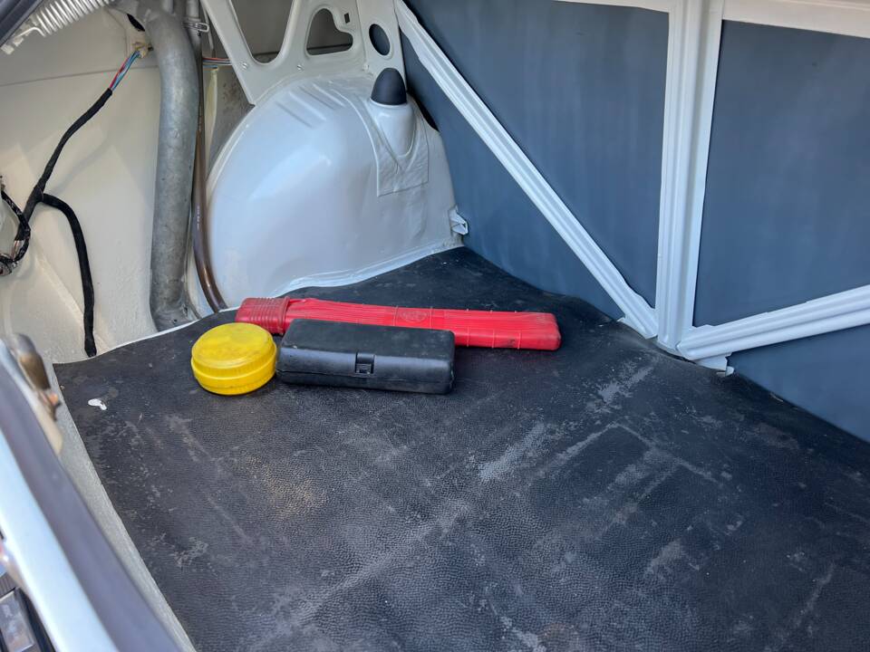 Image 33/50 of FIAT 127 (1972)