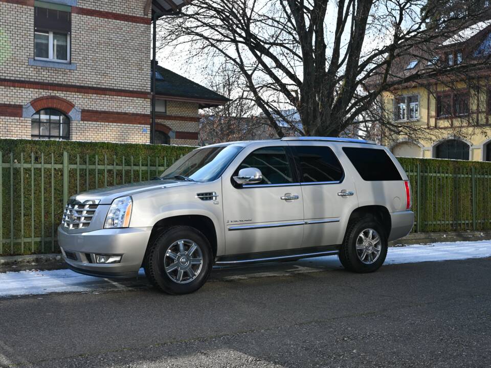 Immagine 2/16 di Cadillac Escalade (2012)