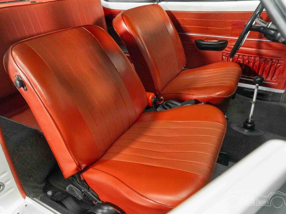 Image 8/29 of Volkswagen Karmann Ghia 1500 (1969)