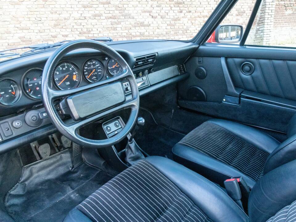 Bild 16/50 von Porsche 911 Carrera 3.2 (1988)