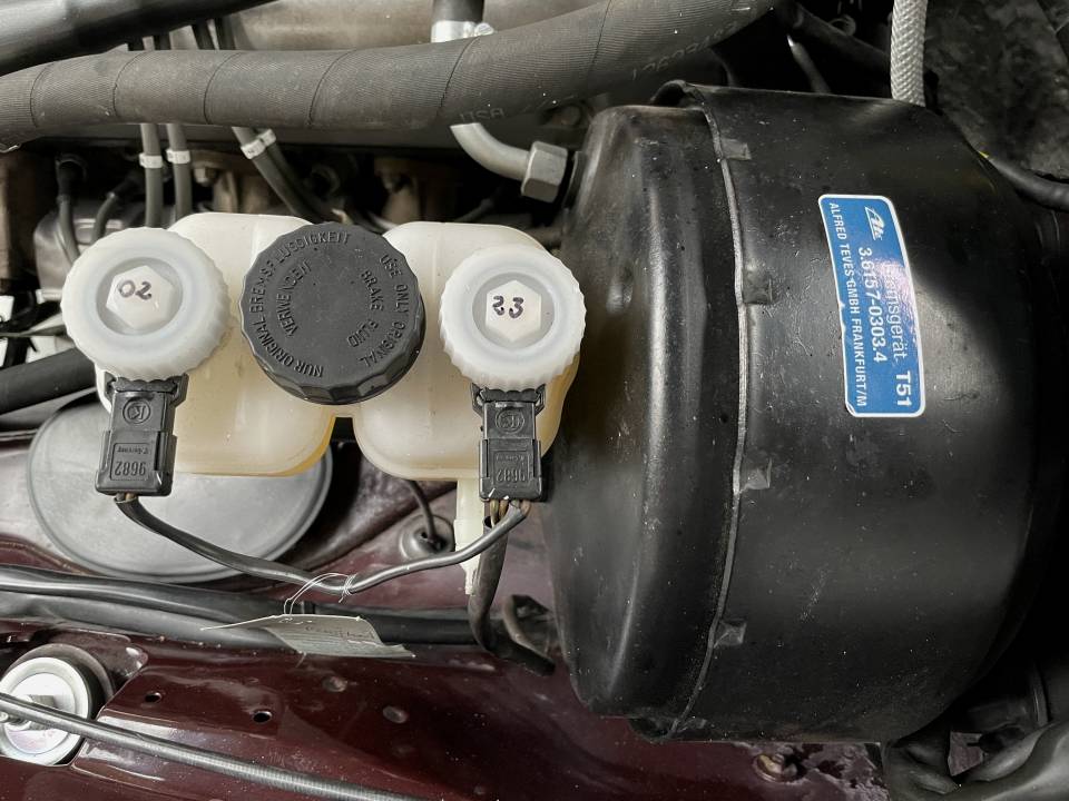Image 32/50 of Mercedes-Benz 280 SE 4,5 (1972)