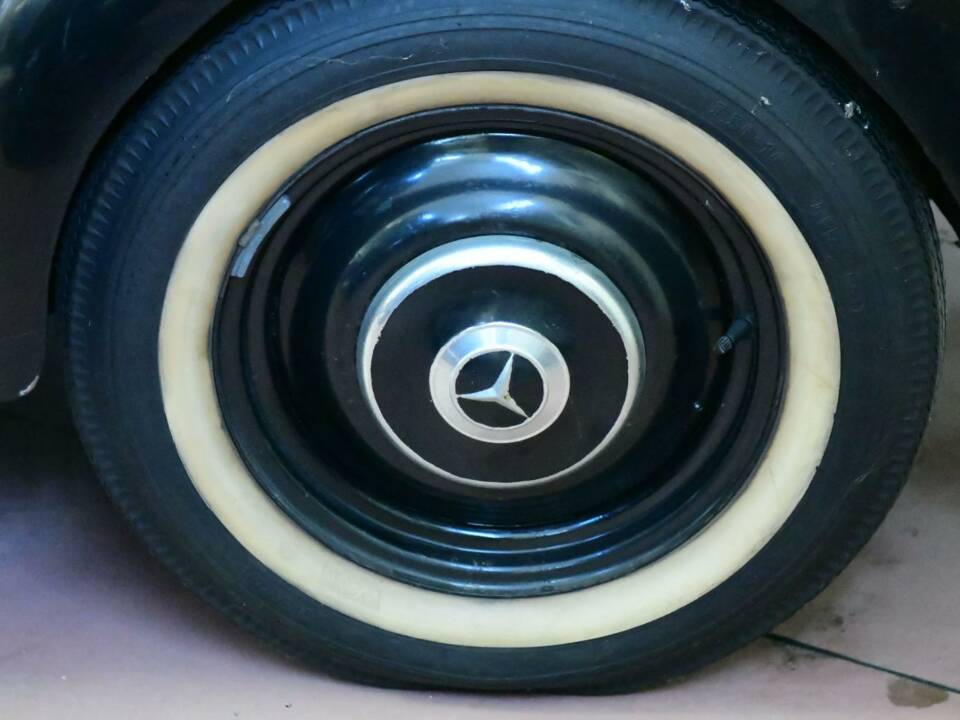 Image 11/50 de Mercedes-Benz 170 V Saloon (1938)