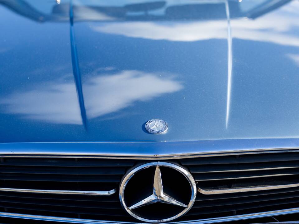 Image 25/47 of Mercedes-Benz 300 SL (1987)