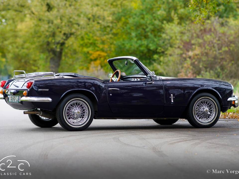 Image 24/60 of Triumph Spitfire Mk III (1970)