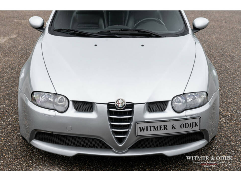 Image 17/31 de Alfa Romeo 147 3.2 GTA (2003)