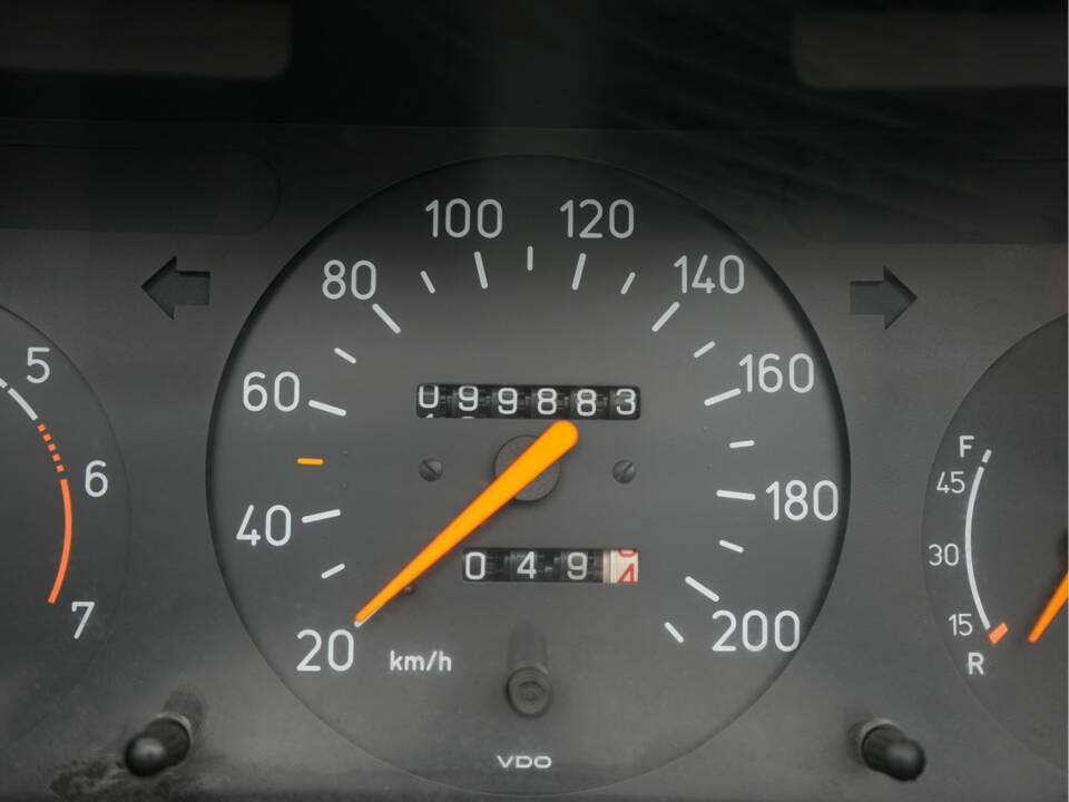 Image 26/29 of Saab 900 2.0i 16V (1993)