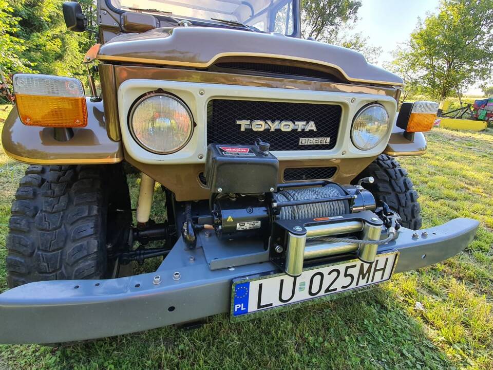 Immagine 9/15 di Toyota Land Cruiser BJ 40 (1984)