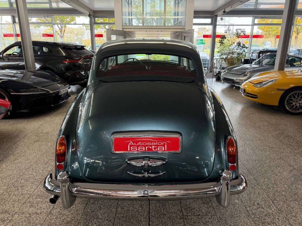 Image 29/36 of Bentley S 3 (1965)