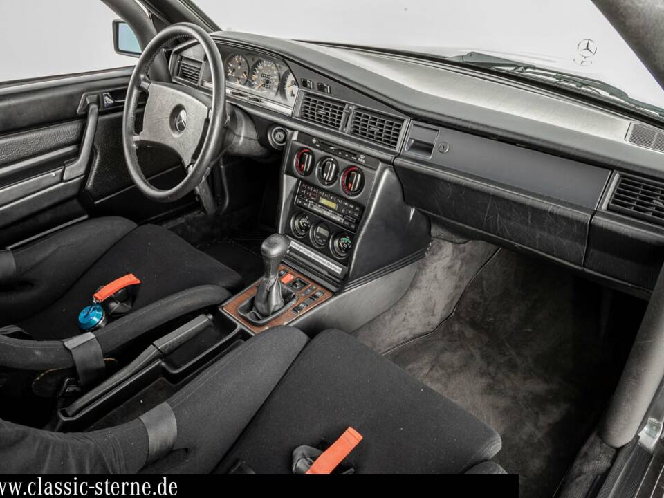 Image 14/15 of Mercedes-Benz 190 E 2.3-16 &quot;Schurti&quot; (1984)