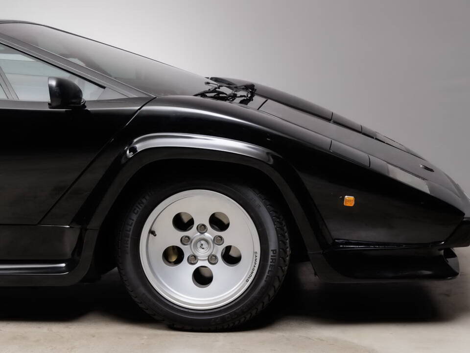 Image 33/50 of Lamborghini Countach LP 400 S (1982)