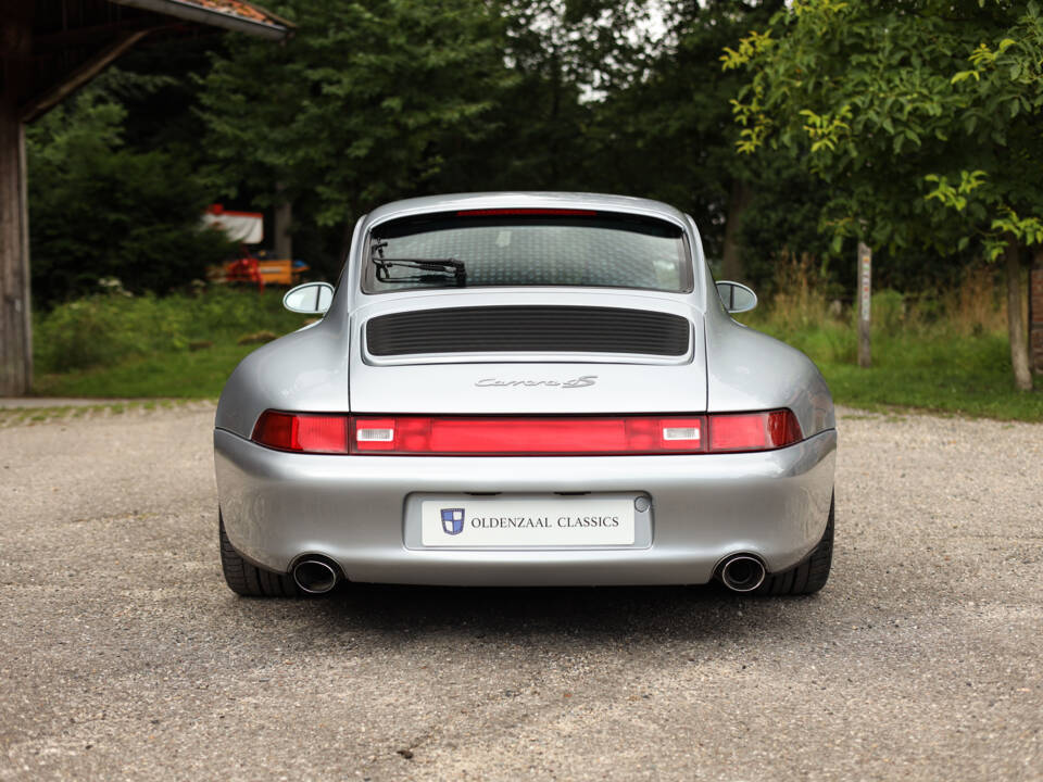 Image 6/90 de Porsche 911 Carrera 4S (1996)