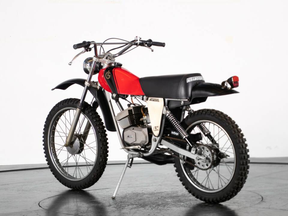 Imagen 12/19 de Intramotor Gloria 50 (1976)