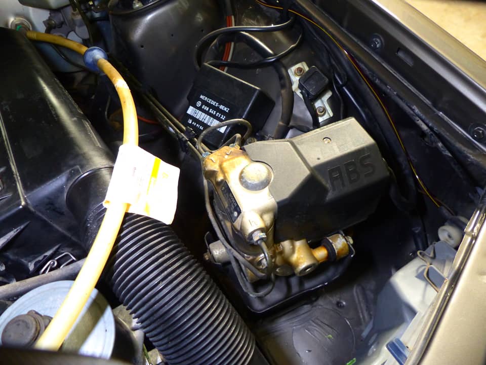 Immagine 71/73 di Mercedes-Benz 190 D 2.5 (1990)
